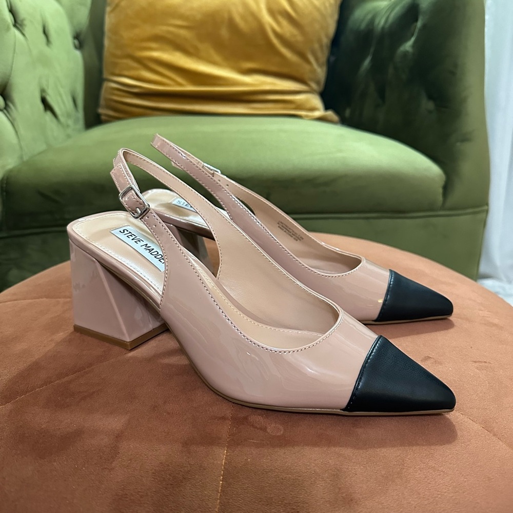 NWOT Steve Madden Nude and Black Pointed Toe Block Heel Sling Back Patent Heels